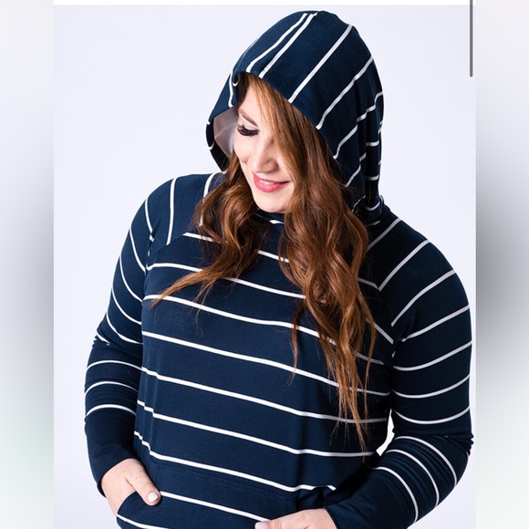 Lula Amber light weight hoodie - Picture 2 of 3